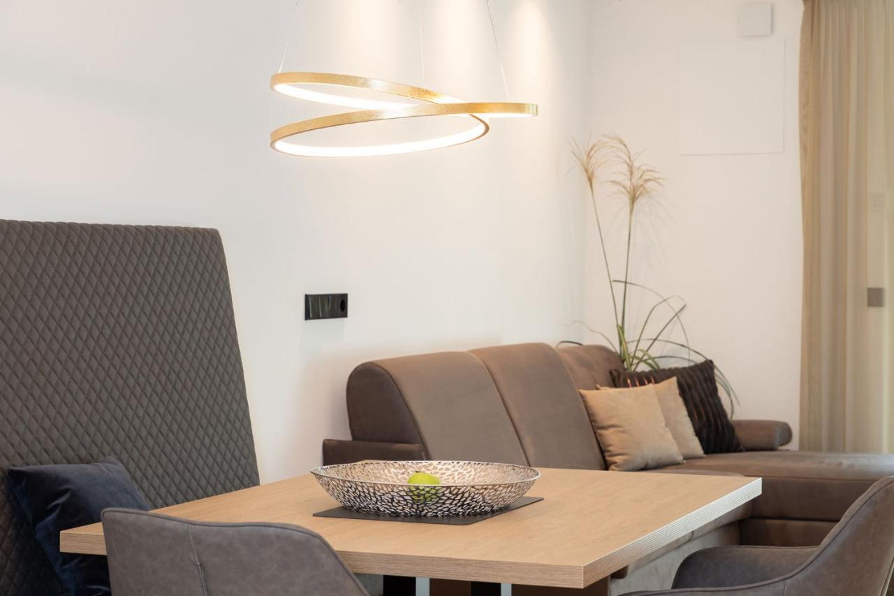 Nice Living Neue: Modern Apartments in Brixen's Heart with Free Brixencard Exterior photo