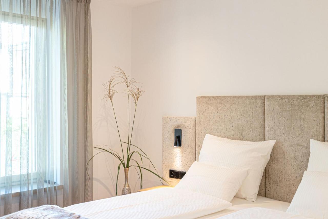 Nice Living Neue: Modern Apartments in Brixen's Heart with Free Brixencard Exterior photo